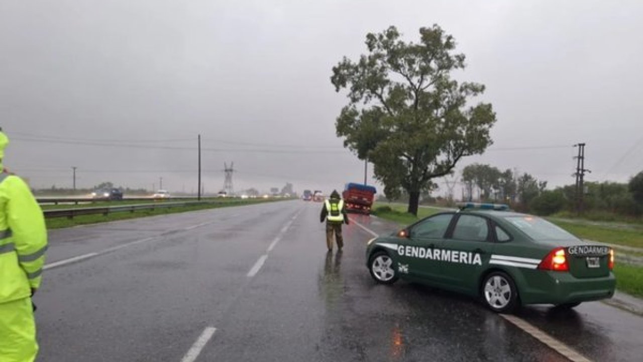 Cortan el Puente Zárate-Brazo Largo por las inundaciones