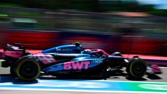 Franco Colapinto terminó 16° en su regreso y Verstappen festejó 