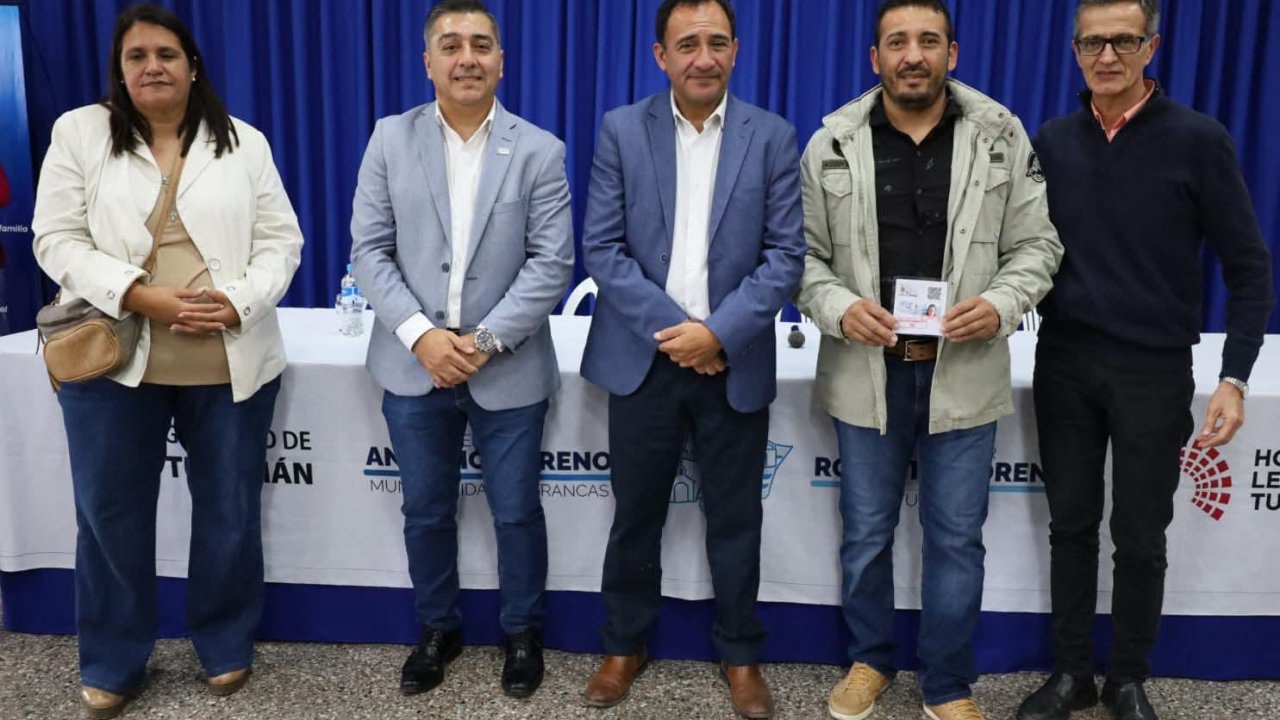 Moreno encabezó la entrega de Pase de Transporte por discapacidad