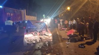 Cuatro menores que se trasladaban en una moto tuvieron un fuerte accidente