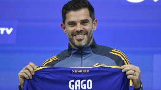 Gago aún no rescindió su contrato y sigue legalmente en boca
