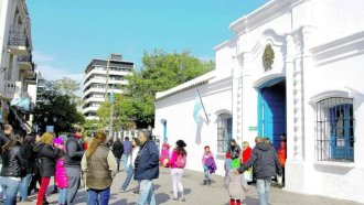 Sumate a los paseos turísticos por el centro histórico tucumano