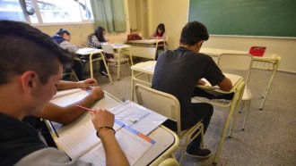 Ayuda escolar: cómo saber si accedés al voucher educativo