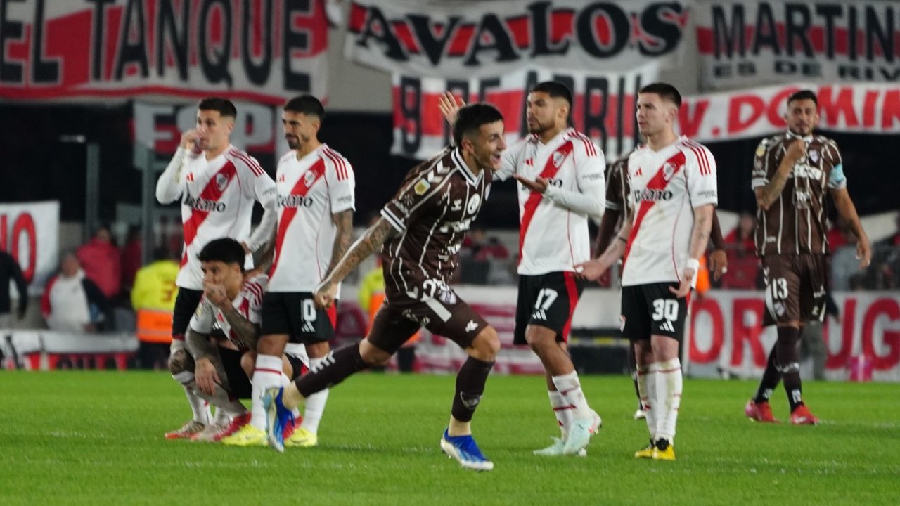 Batacazo en el Monumental: Platense eliminó a River y está en semifinales