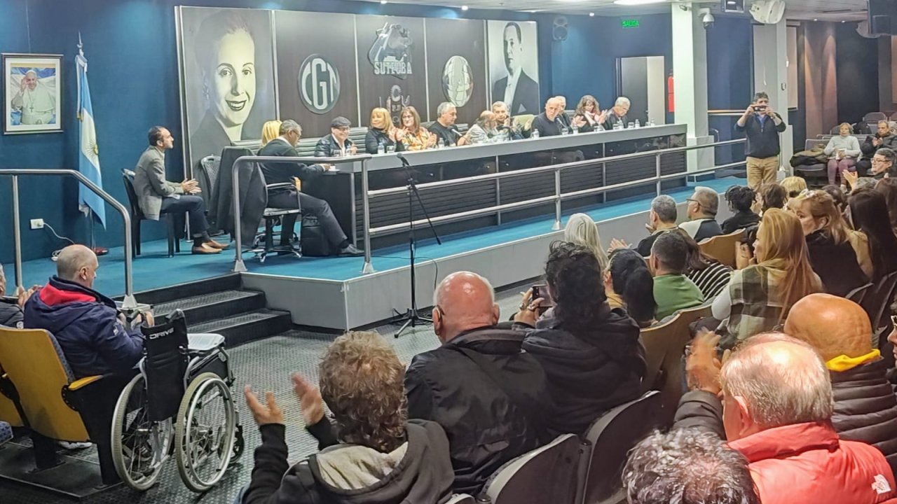 Realizaron un reconocimiento a "Cacho" Acosta