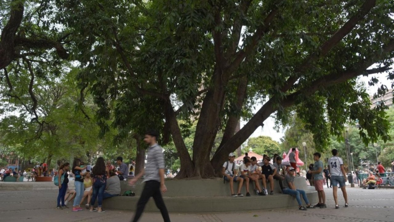 Lanzan una convocatoria para transformar la Plaza Urquiza