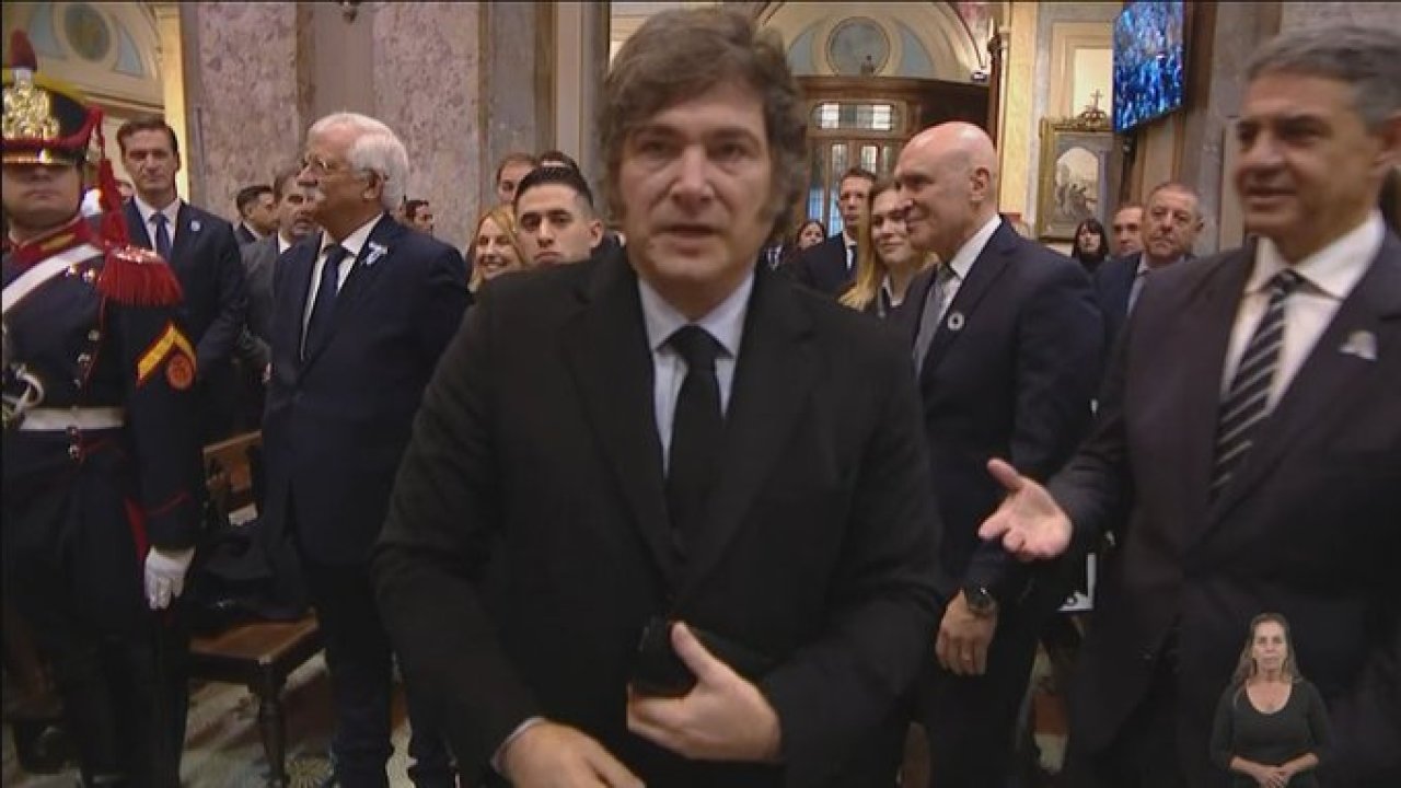 Javier Milei evitó saludar a Jorge Macri y a Villarruel
