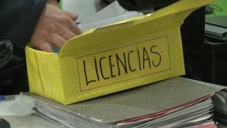 Una agente policial fue condenada por presentar doce certificados médicos falsificados