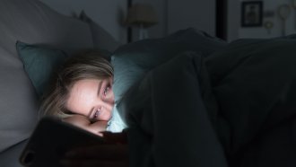 ¿Conoces "Vamping"? la trampa nocturna que arruina tu descanso
