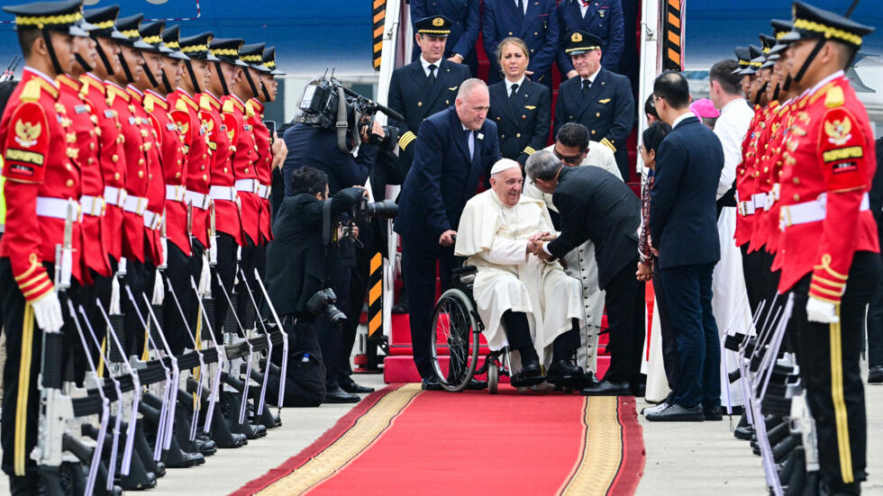 El Papa Francisco llegó a Indonesia para comenzar su gira por Asia y Oceanía