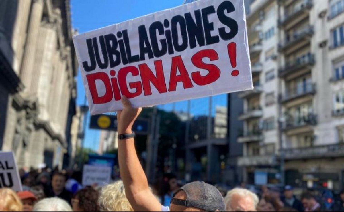 Los jubilados volverán a marchar desde el Congreso a Plaza de Mayo contra el veto de Javier Milei