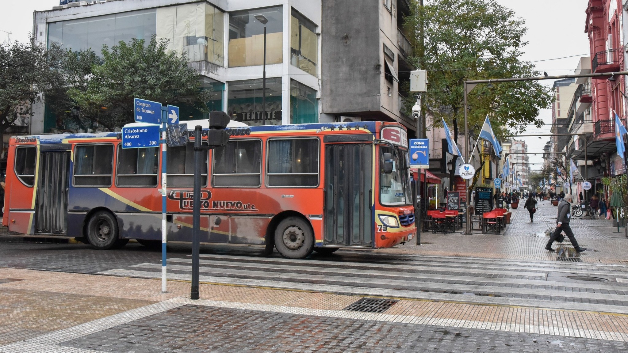 Continúa este jueves el paro de colectivos en San Miguel de Tucumán