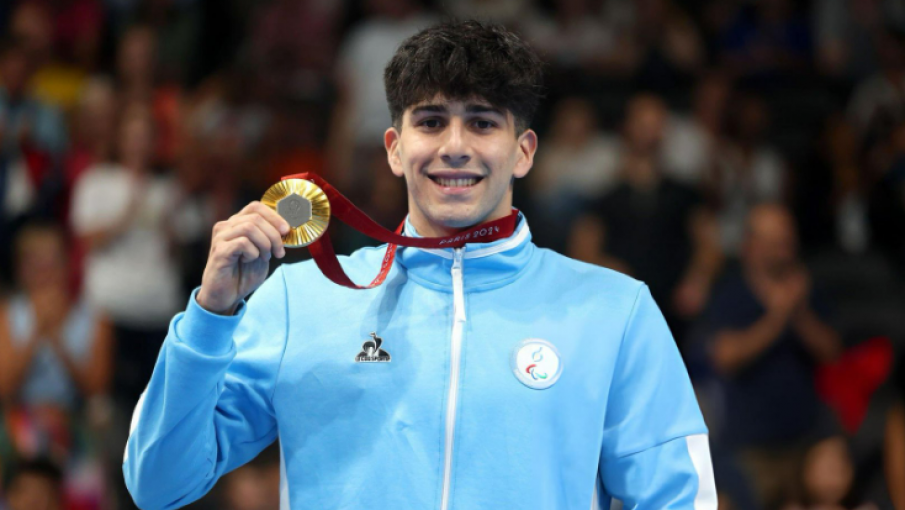 Histórica actuación del argentino Iñaki Basiloff en los Juegos Paralímpicos de París 2024: ganó el oro en natación