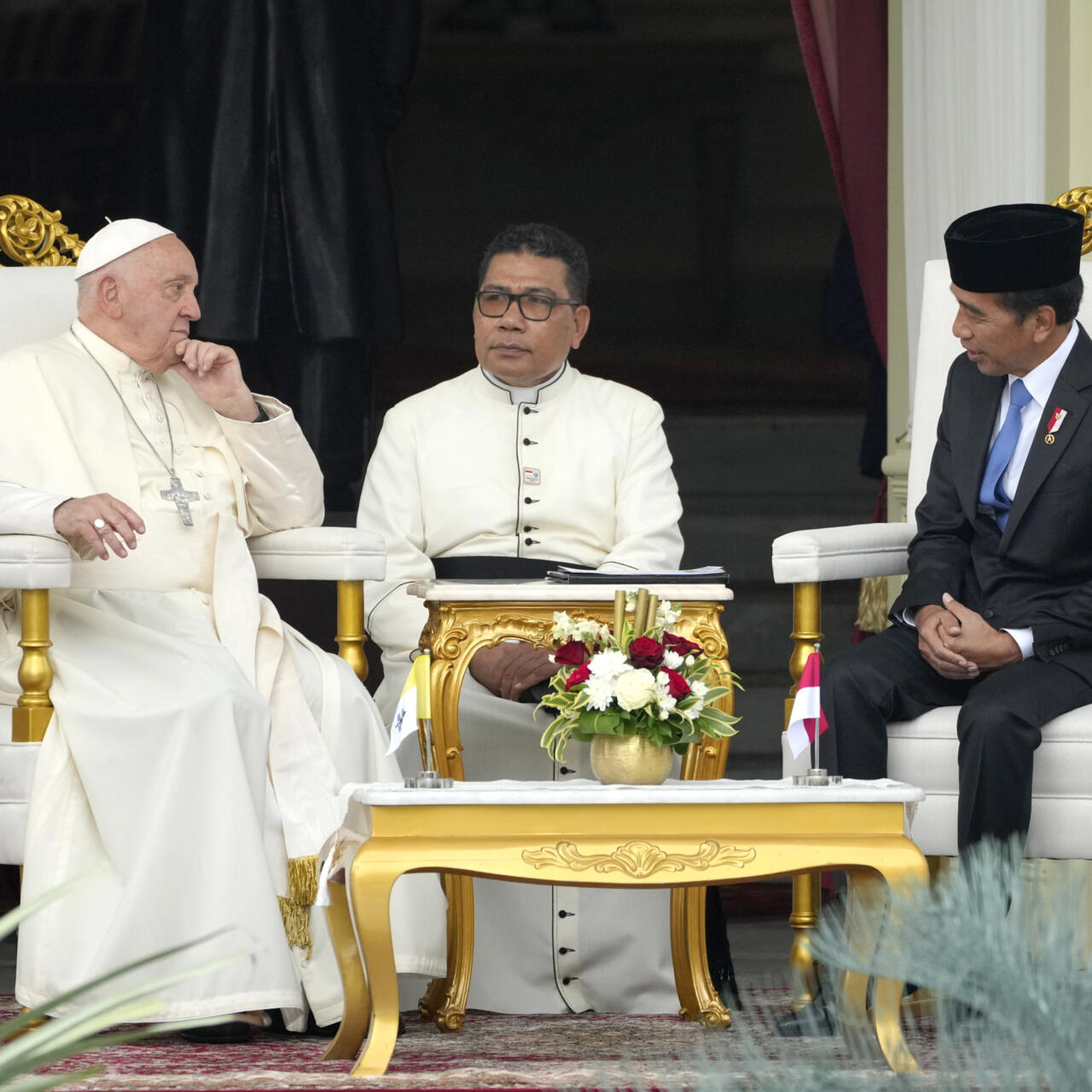 El papa Francisco llamó a fortalecer el diálogo interreligioso para combatir el extremismo en Indonesia