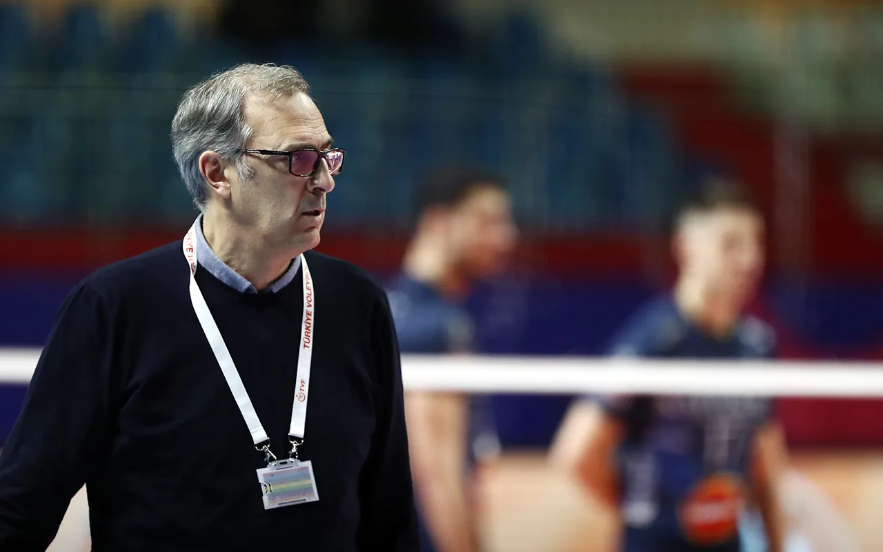 "El deporte argentino es un milagro", expresó el técnico de la Selección argentina de voley