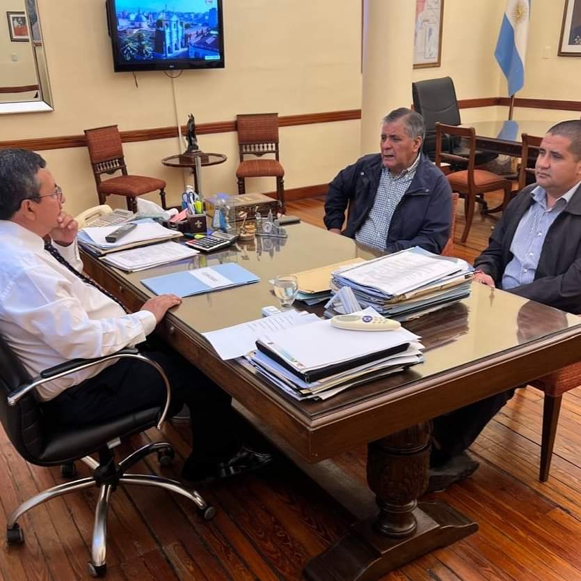 Monteros recibió al comisionado comunal Oscar Vega