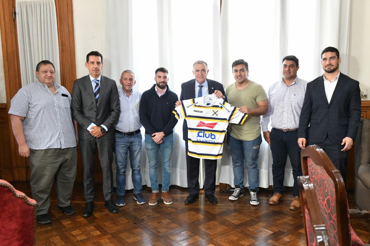 El Gobernador recibió a rugbistas que ganaron el campeonato regional de rugby 2024