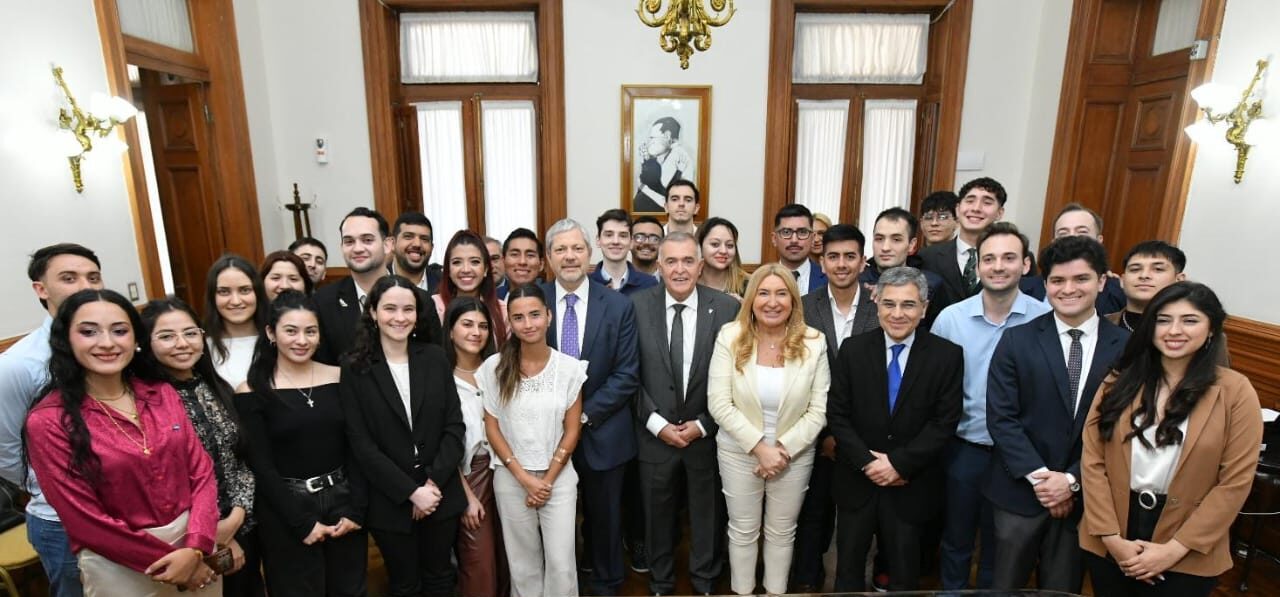 En un encuentro de diálogo abierto y formación, Jaldo recibió a jóvenes de la FURP