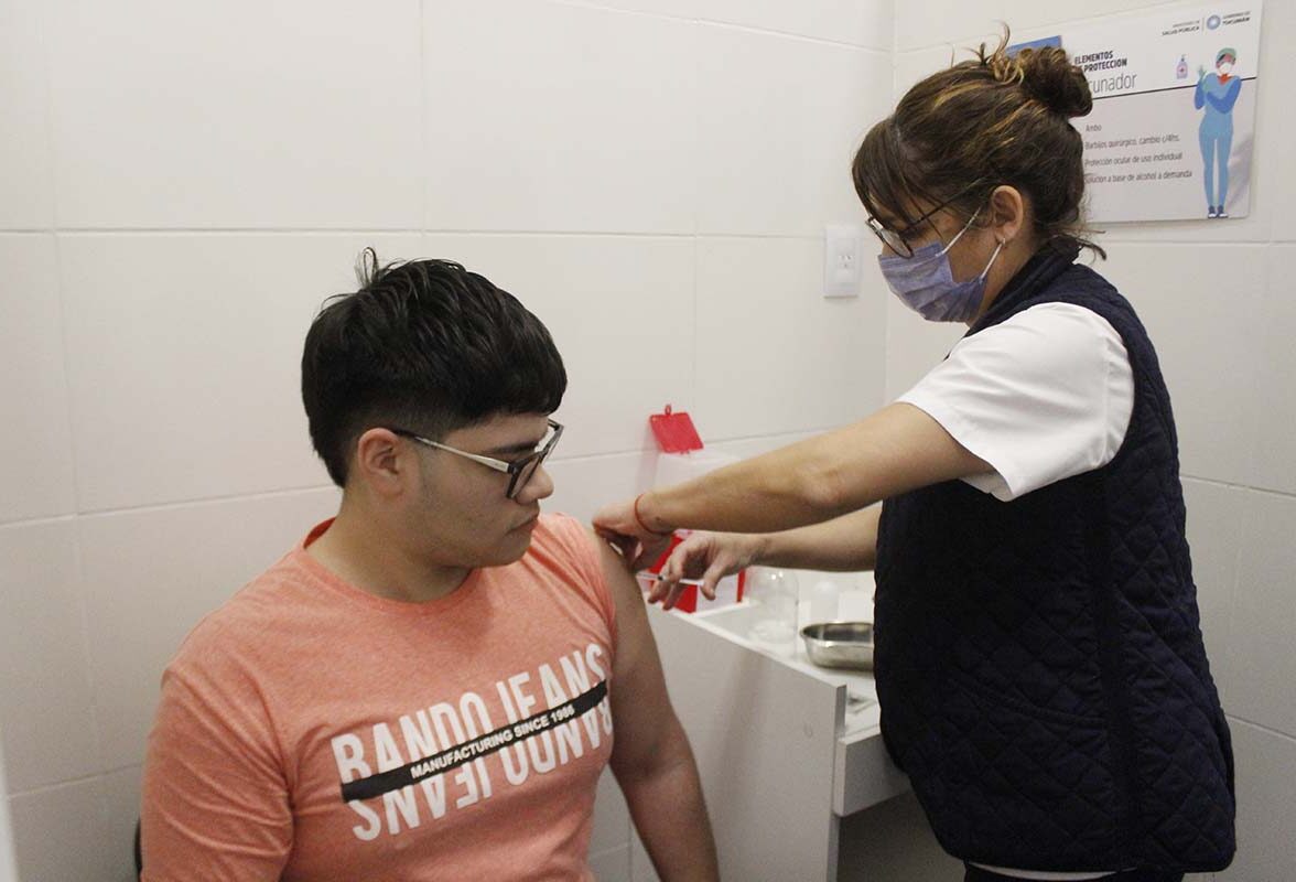 4.000 adolescentes de entre 15 y 19 años ya fueron vacunados contra el dengue