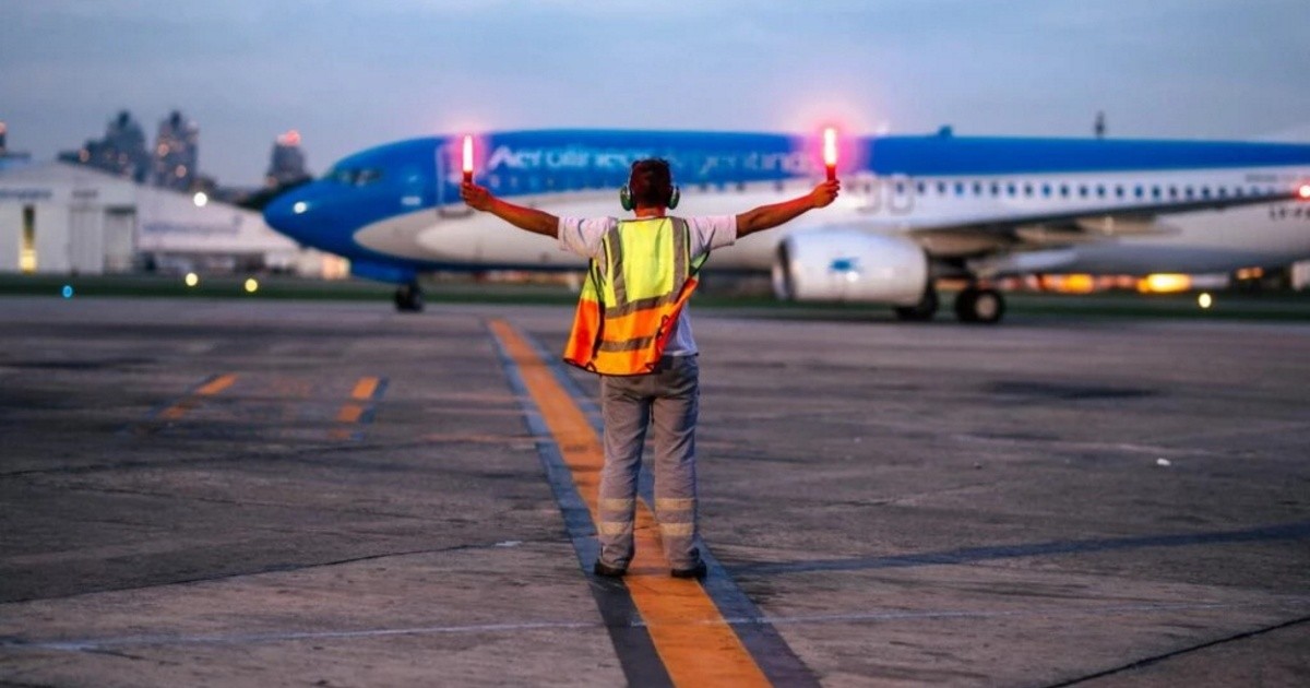 Gremios aeronáuticos se movilizará frente al Congreso para rechazar la privatización de Aerolíneas Argentinas