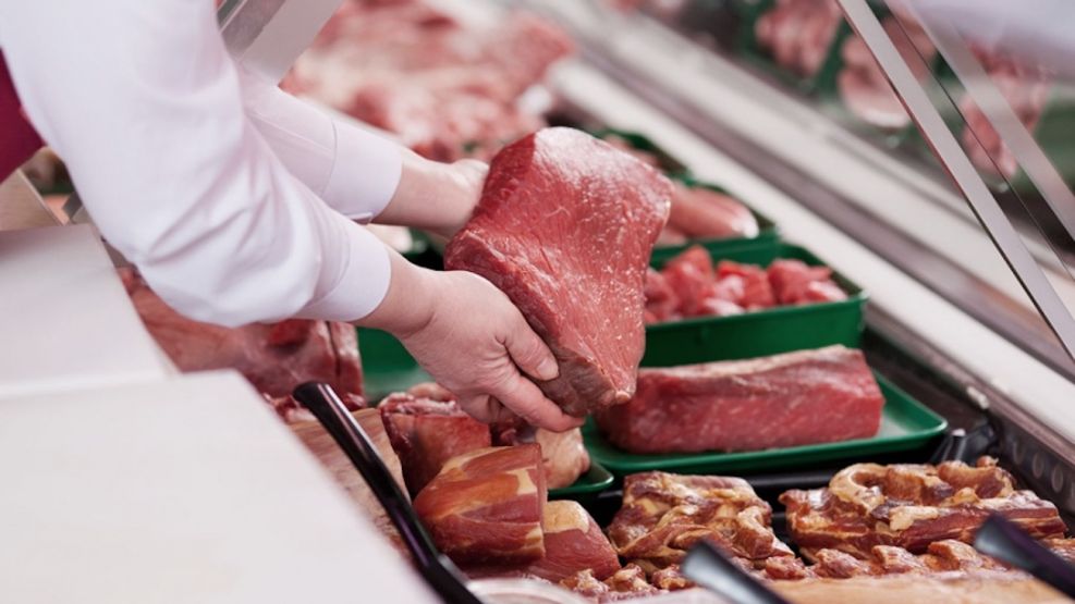 Por la caída del consumo, el precio de la carne vacuna bajó 16% en términos reales