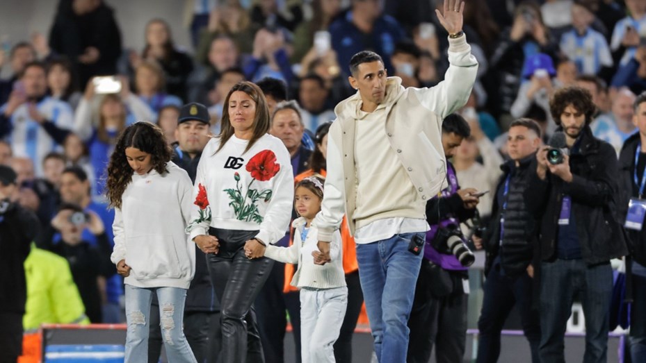 La emoción de Ángel Di María durante el homenaje en el Monumental: "Ahora soy un hincha más"