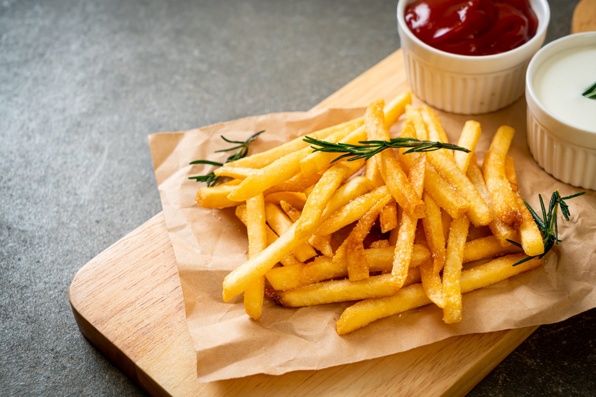 Tan ricas como peligrosas: Porqué el consumo excesivo de papas fritas puede ser un riesgo para la salud