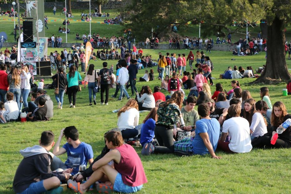 Refuerzan controles en parques y plazas por el Día del Estudiante