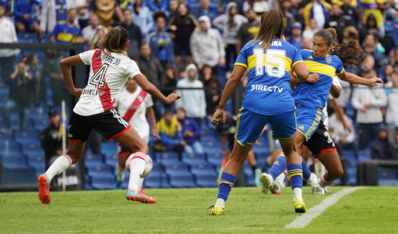 Super clásico entre Boca y River en fútbol femenino. 02.04.2023 Foto Maxi Failla