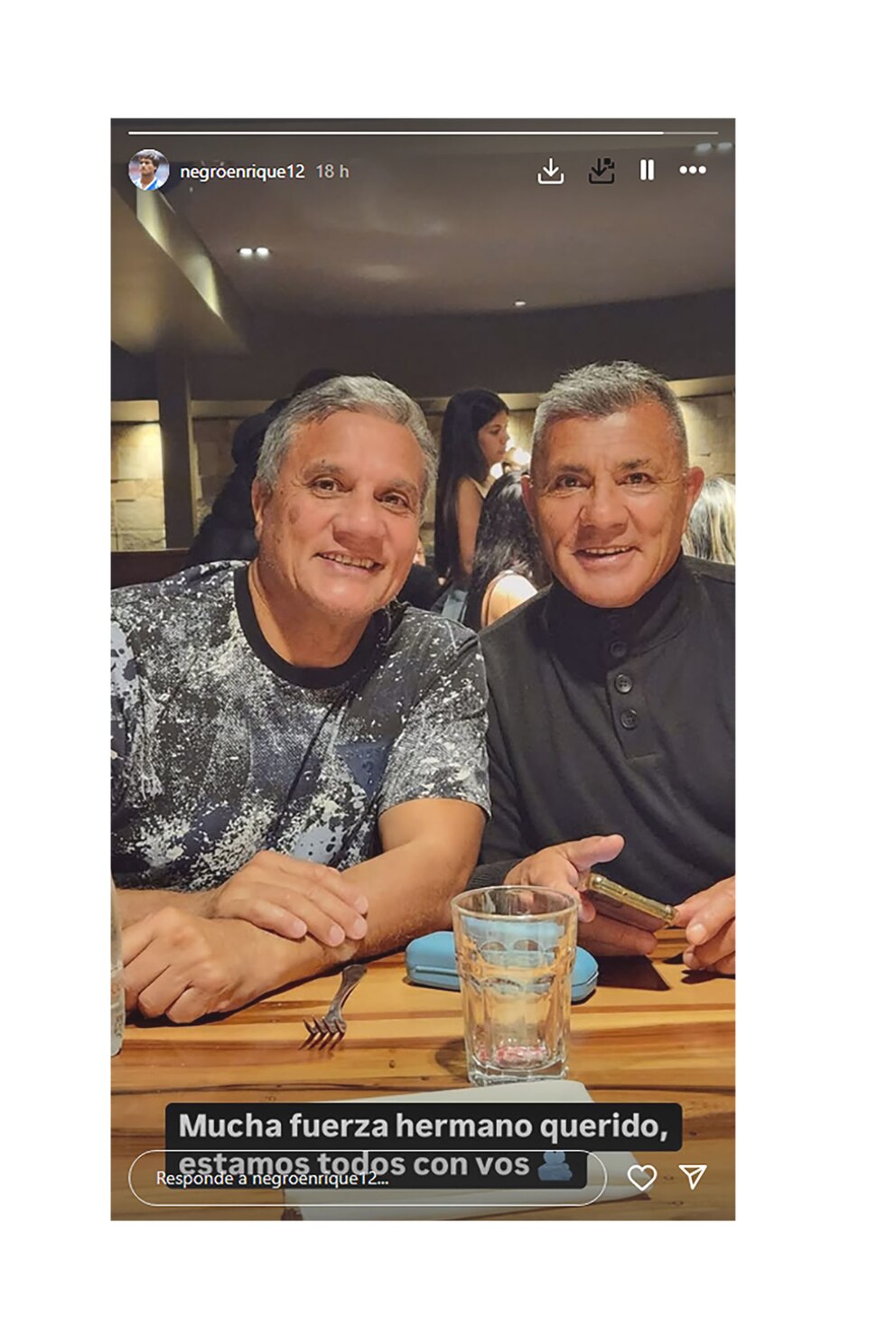 carlos enrique y su hermano