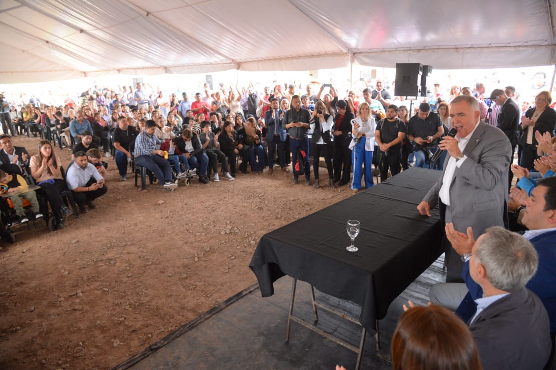 viviendas encabezada por Jaldo tucu